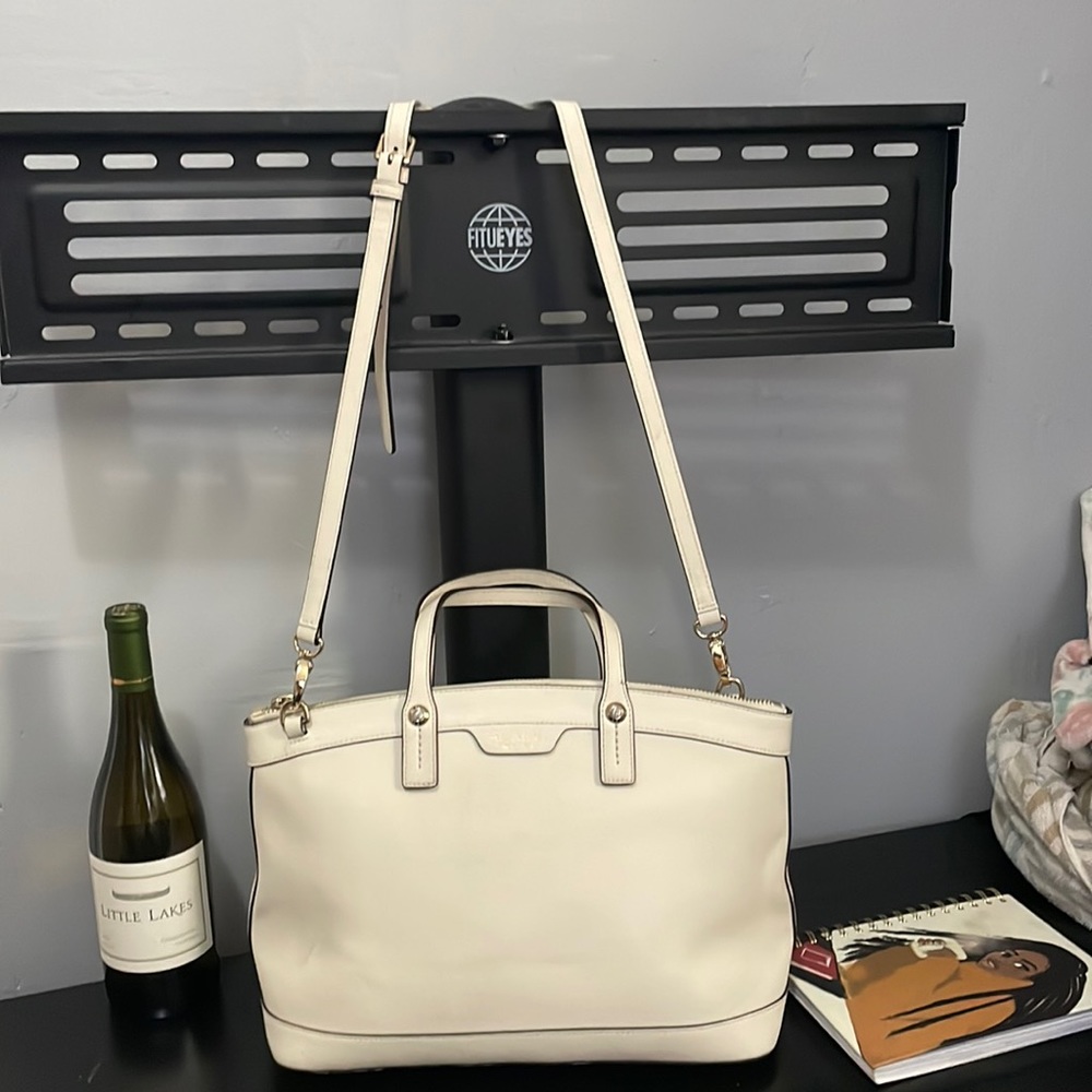 Off white Henri Bendel purse with detachable shoulder strap